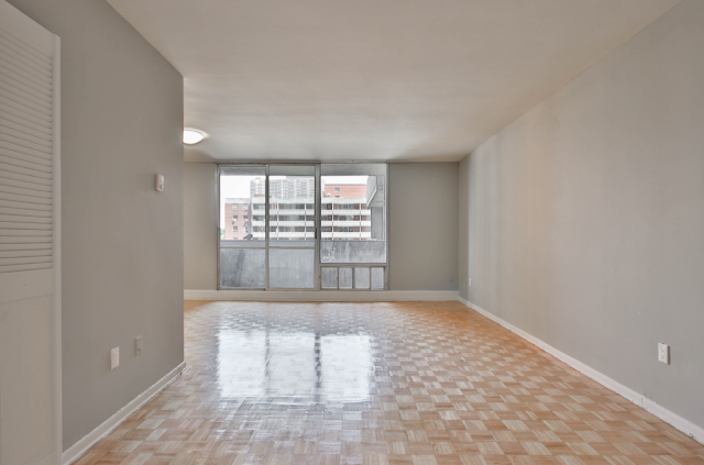 7, 9 and 11 Crescent Place - Crescent Town Apartments - Bachelor Unit - $500 Gift Card 4