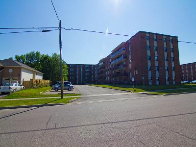 838-885 Oxford St. Oshawa, ON - 3 Bedroom 5