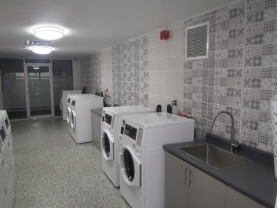 21 Mayfair Ave. Toronto, ON - Montebello Apartments - 1 Bedroom 4
